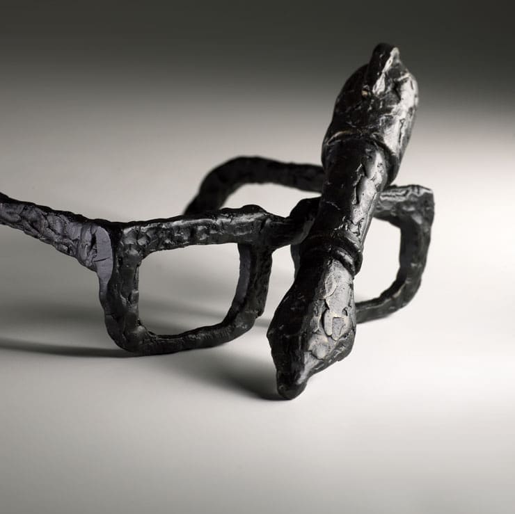 modern-old-world-spectacules-fountain-pen-sculpture-CN03069_03070-detail.jpg